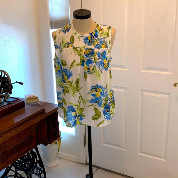 floral & ivy Tops - Floral & Ivy Top